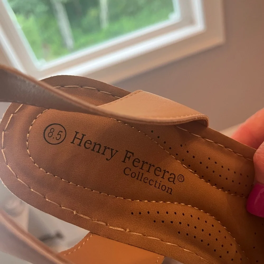 Henry Ferrera Taupe Platform Sandals - Picture 3 of 3